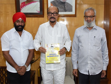 राज्यपाल डेका से छत्तीसगढ़ अल्पसंख्यक आयोग के अध्यक्ष  छाबड़ा ने की सौजन्य भेंट