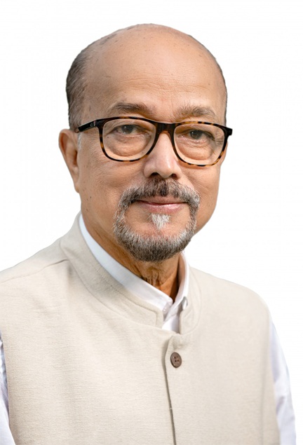 राज्यपाल डेका ने अंतरिक्ष से लौटने पर शुक्ला को दी बधाई