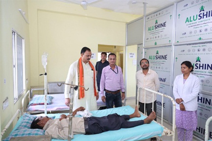 स्वास्थ्य मंत्री श्याम बिहारी जायसवाल ने प्राथमिक स्वास्थ्य केंद्र बंजारीडाड का किया आकस्मिक निरीक्षण