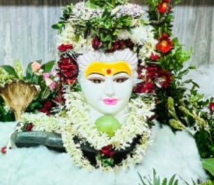 शंकर मंदिर शंकर चौक नयापारा रायपुर छ.ग. श्रावण सोमवार के उपलक्ष में विशेष श्रृंगार दर्शन जय भोलेनाथ🙏