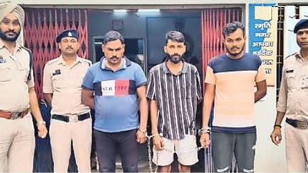 नकली क्राइम ब्रांच अधिकारियों को असली पुलिस ने किया गिरफ्तार