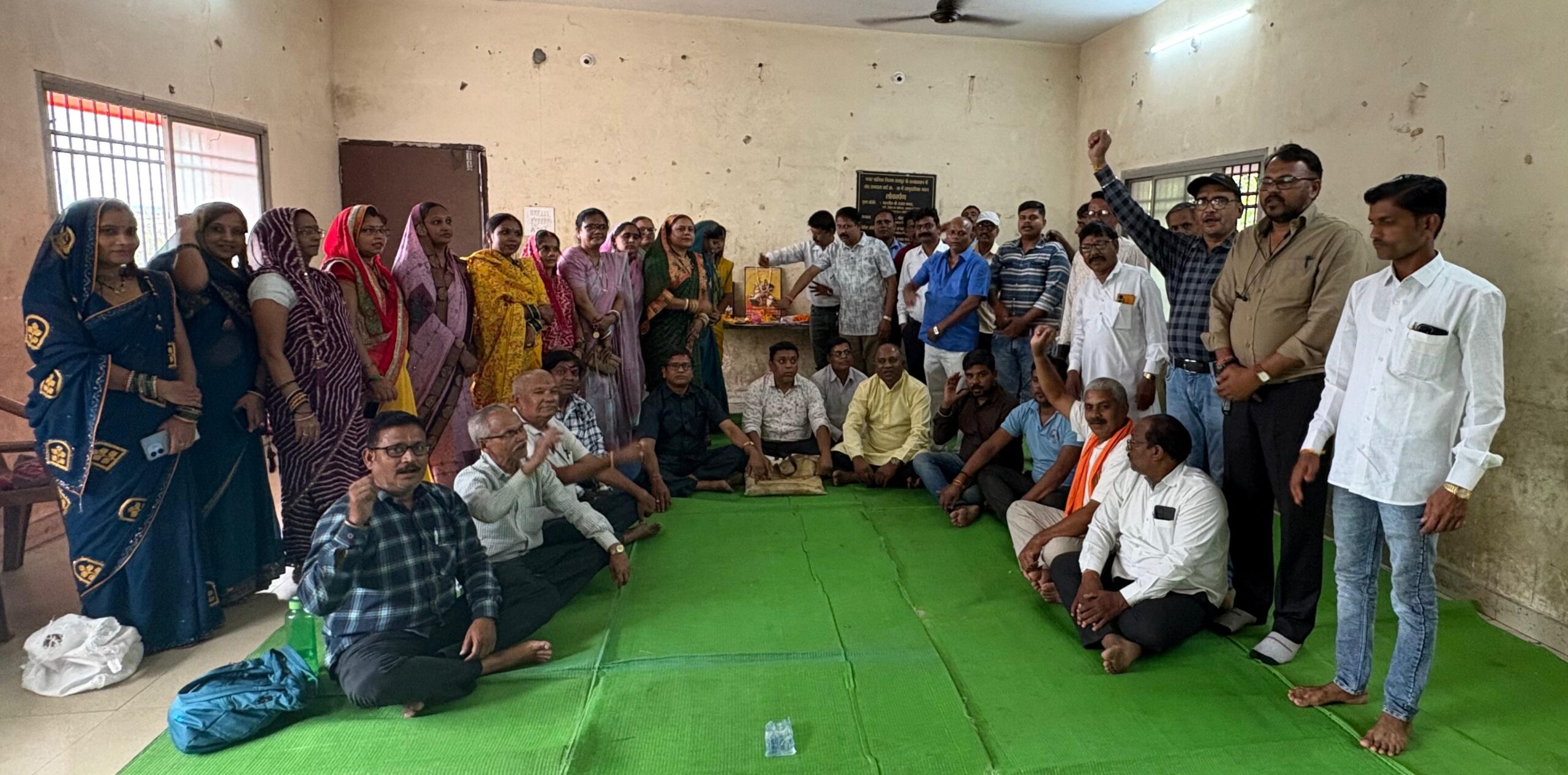 राजधानी रायपुर में जिला लोधी समाज की प्रथम बैठक सम्पन्न