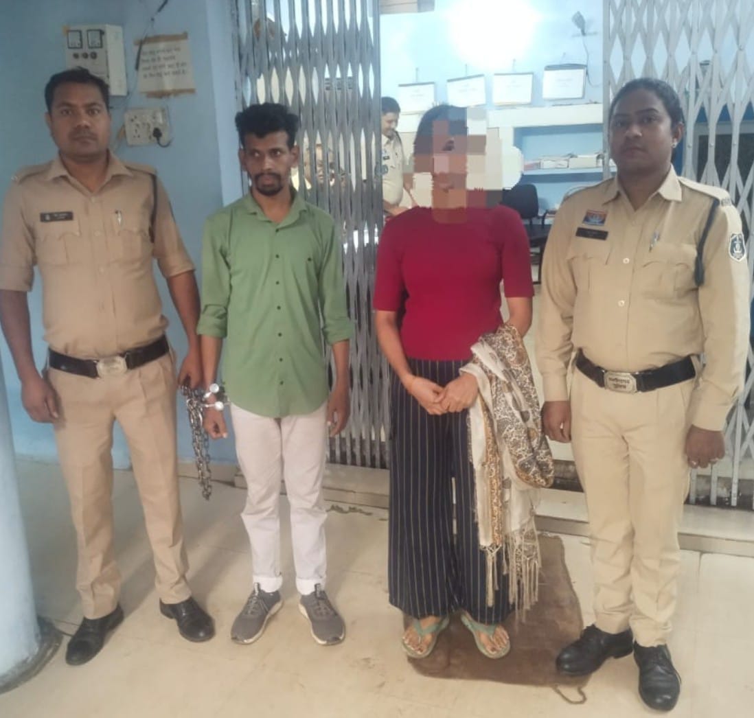 थाना पुरानी बस्ती क्षेत्रांतर्गत प्रोफेसर कालोनी स्थित एक मकान में चल रहा था अनैतिक देह व्यापार का कारोबार