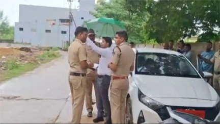 प्रशासन ने बड़ी कार्रवाई : तोमर बंधुओं की 3000 स्क्वायर फीट की संपत्ति कुर्क…