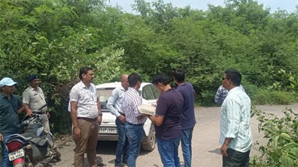 दिनदहाड़े हथियारों के बल पर कारोबारी से 15 लाख की लूट