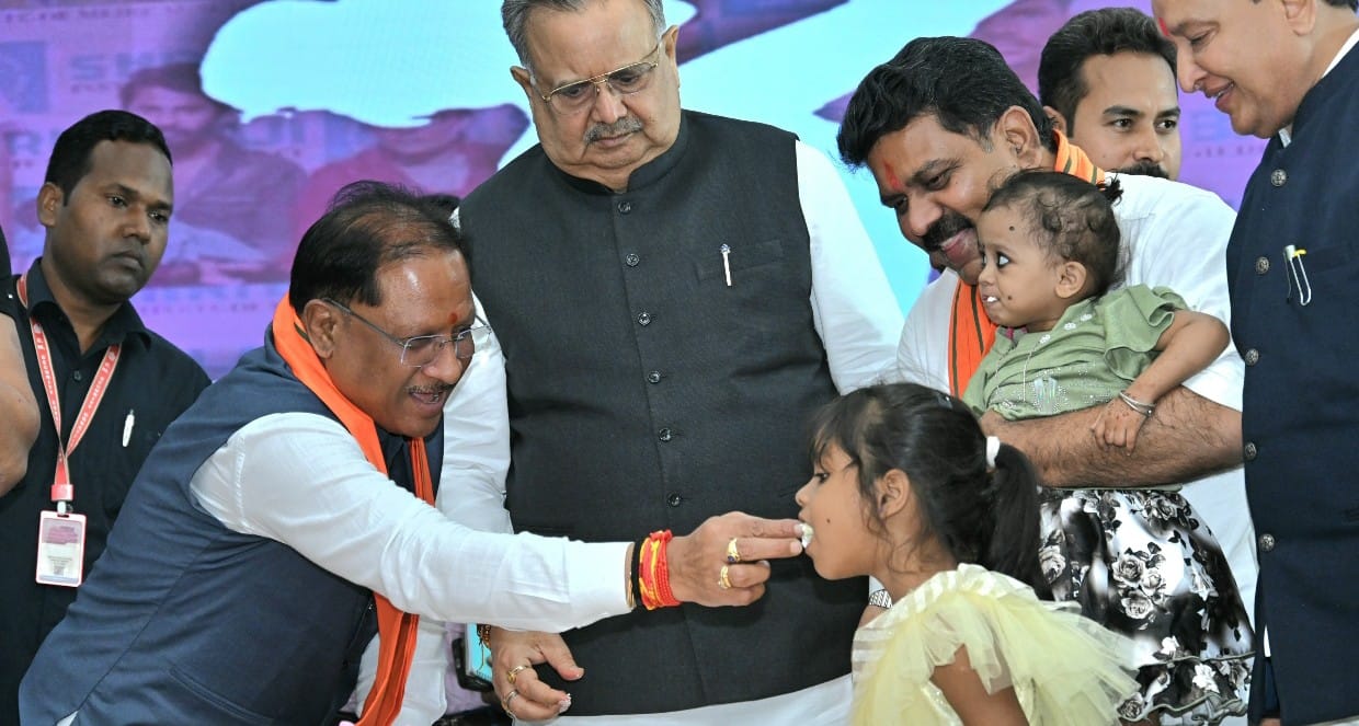 छत्तीसगढ़ को नए राज्य के रूप में श्रद्धेय श्री अटल जी से मिली महत्वपूर्ण सौगात – मुख्यमंत्री श्री साय पायनियर समूह द्वारा स्थापना दिवस एवं छत्तीसगढ़ राज्य के स्वप्नदृष्टा एवं निर्माता भारत रत्न श्रद्धेय अटल बिहारी वाजपेयी स्मृति संगोष्ठी में शामिल हुए श्री साय