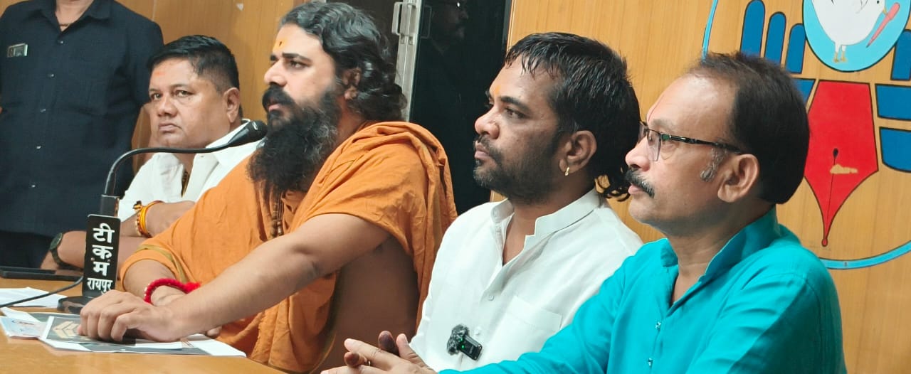 छत्तीसगढ़ की संस्कारधानी में मचेगी दही-हांडी की धूम, 11 लाख के इनाम के लिए जुटेंगे देशभर के गोविंदा मुख्य आकर्षणः इंडियन आइडल पवनदीप राजन और भजन गायिका गीता बेन रबारी बांधेंगे समां, संयोजक
