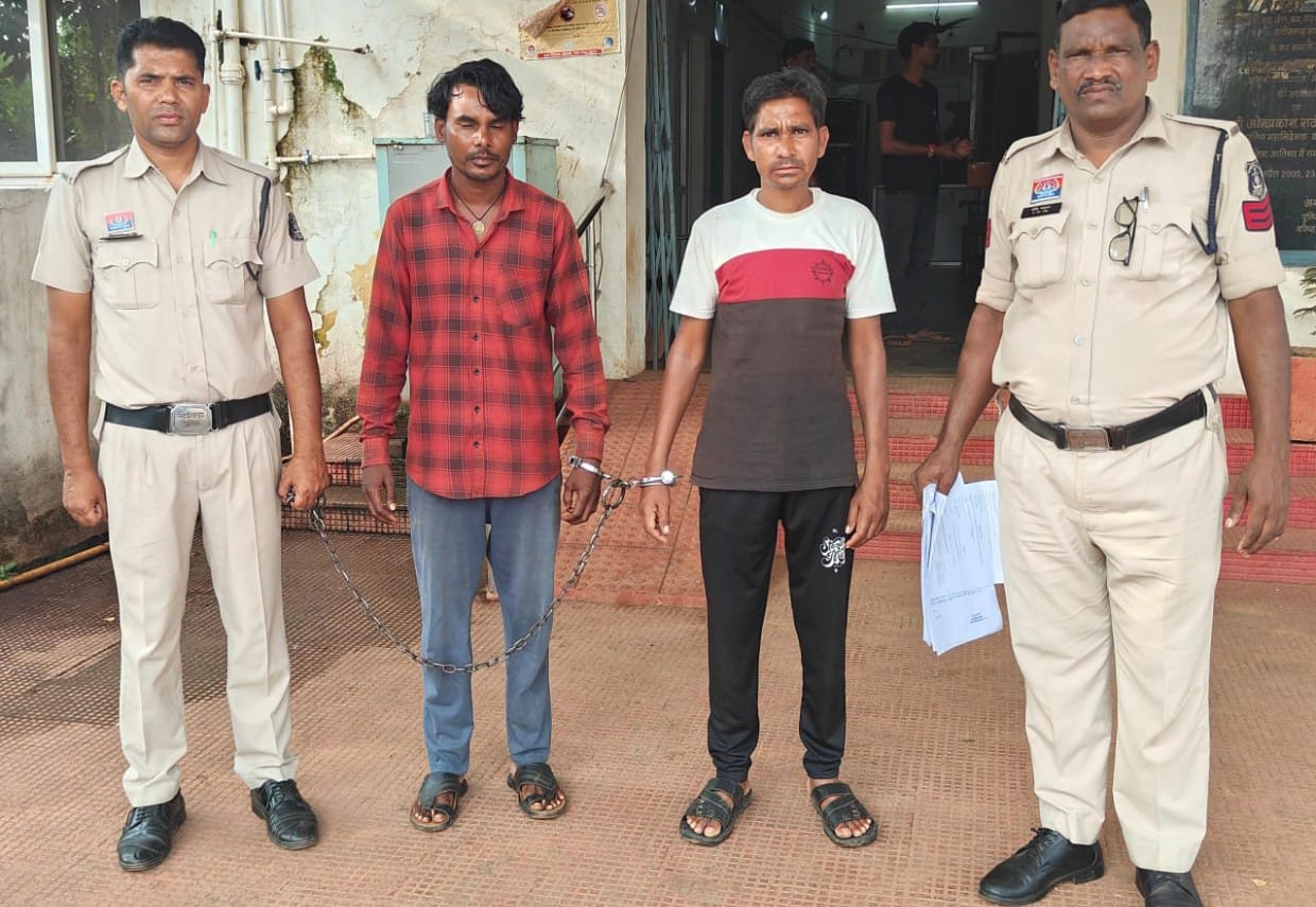 अवैध रूप से शराब का परिवहन करते 02 आरोपी गिरफ्तार