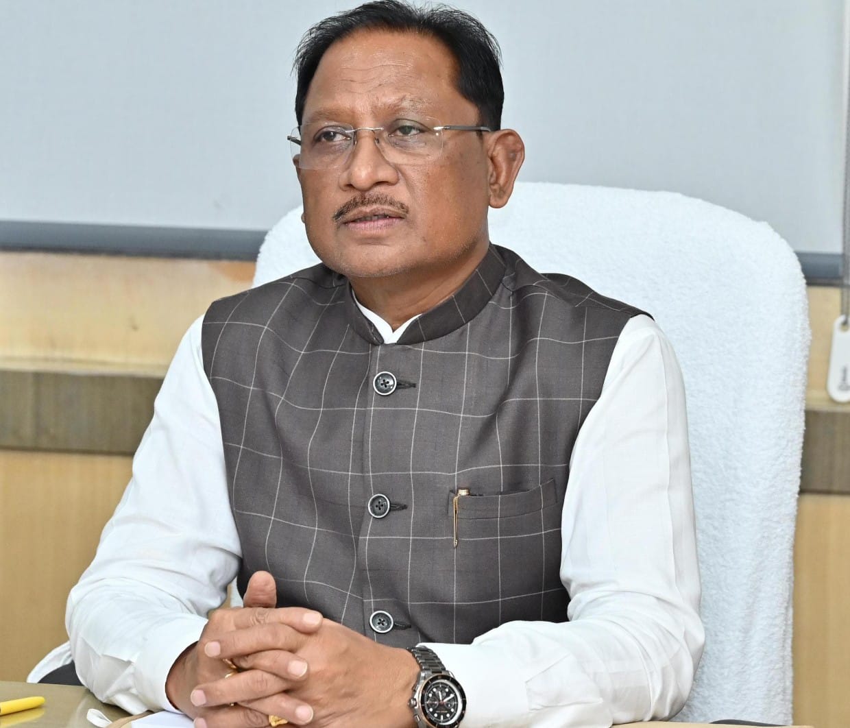 छत्तीसगढ़ सरकार का बड़ा निर्णय: शासकीय महाविद्यालयों में 700 पदों पर भर्ती 625 सहायक प्राध्यापक, 25 क्रीड़ा अधिकारी और 50 ग्रंथपाल के पदों पर भर्ती हेतु वित्त विभाग की मिली अनुमति