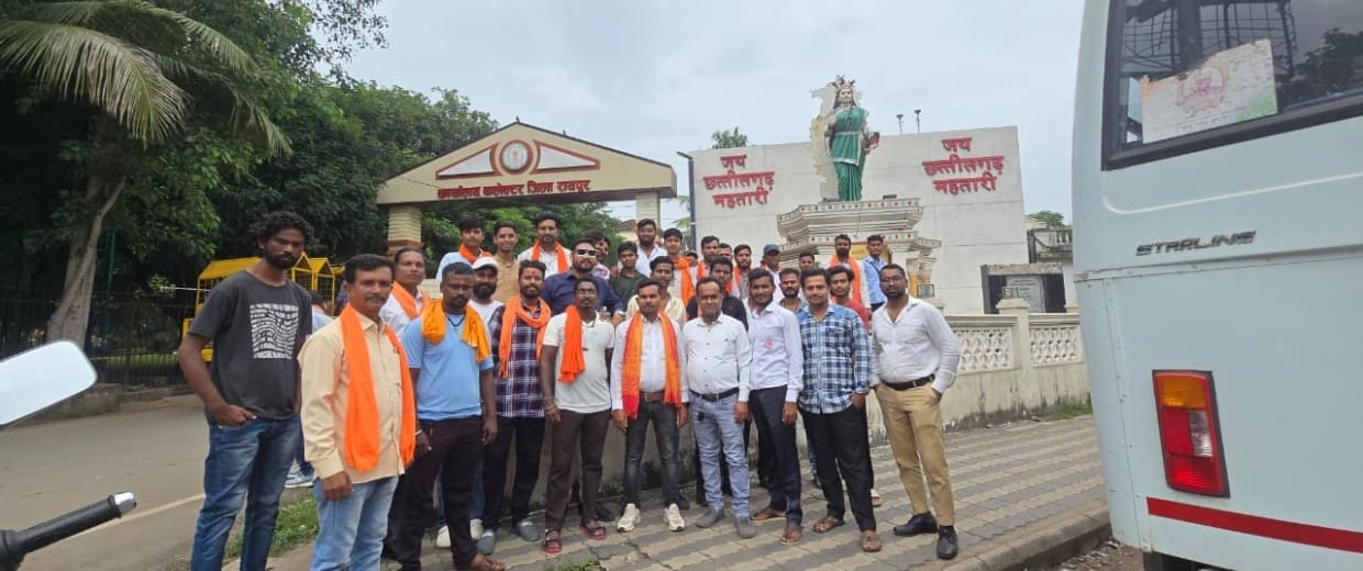 जिला कलेक्टर से नवरात्रि में मंदिरों, दुर्गा पंडालों में गरबा नृत्य आयोजन परंपरागत तथा मर्यादित बनाये रखने की सुचना ,, विश्व हिंदू परिषद, बजरंग दल