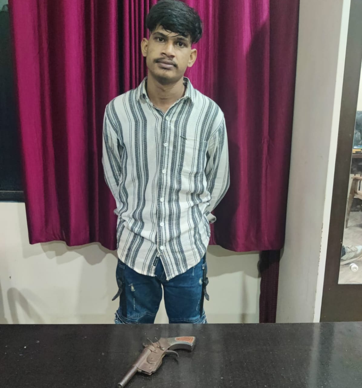 थाना टिकरापारा में पंजीबद्ध नारकोटिक एक्ट के प्रकरण में हेरोईन (चिट्टा) सप्लाय नेटवर्क में पेडलिंग का कार्य करने वाला थाना टिकरापारा का हिस्ट्रीशीटर शेख साहिल उर्फ कोंदा गिरफ्तार