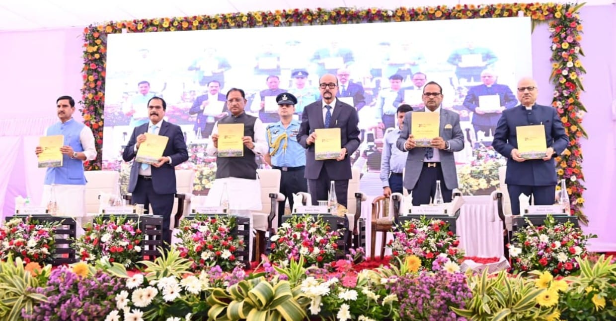 छत्तीसगढ़ हाईकोर्ट का रजत जयंती समारोह संविधान का व्याख्याकार, नागरिक अधिकारों का संरक्षक और न्याय का सजग प्रहरी बनकर खड़ा है उच्च न्यायालय : राज्यपाल श्री रमेन डेका