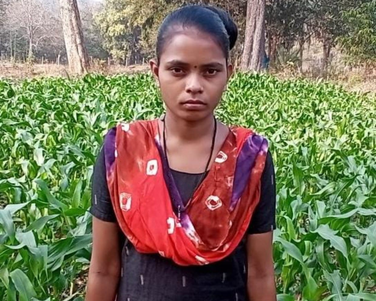 पुलिस,, बीएसएफ बल की संयुक्त कार्यवाही  विगत दिनों थाना कोयलीबेडा के बड़गांव – टेकापानी के जंगलो में हुए मुठभेड़ में महिला नक्सली रेशमा शामिल थी, जो रावघाट एरिया कमेटी से ताल्लुक रखती है। मुठभेड़ के दौरान महिला नक्सली रेशमा के घायल होने एवं घायल हालत में फरार होने की सूचना थी। जिसे पुलिस, बीएसएफ की टीम ने पकड़ा