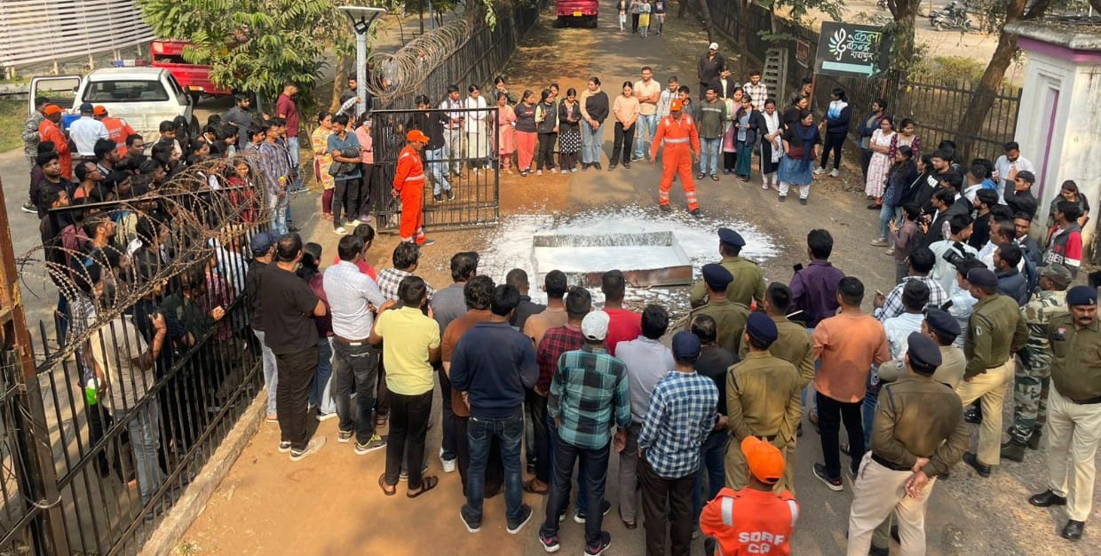 छात्र-छात्राओं को दिया गया फायर सेफ्टी का लाइव प्रशिक्षण, रायपुर पुलिस