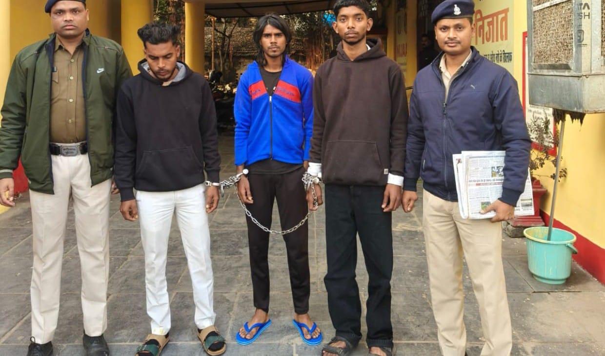 नाचने की बात को लेकर हत्या की घटना को अंजाम देने वाले 03 आरोपी एवं विधि के साथ संघर्षरत 03 बालक सहित आधा दर्जन गिरफ्तार,, थाना पंडरी