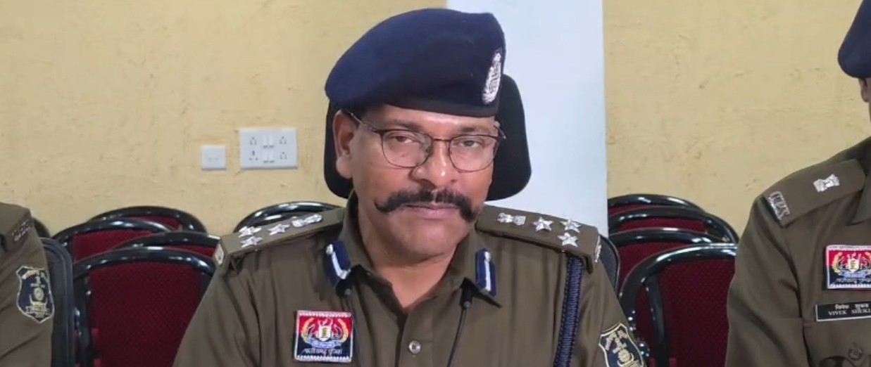 होटल, रेस्टोरंेट, कैफे, ढ़ाबा, फार्म हाउस एवं बार संचालकों की ली गई बैठक