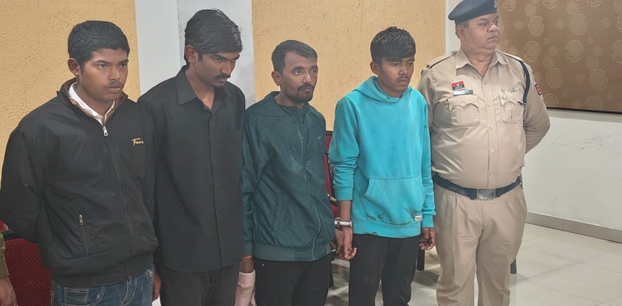 पुरानी रंजिश को लेकर हत्या एवं जानलेवा हमला करने वाले 04 आरोपी एवं विधि के साथ संघर्षरत 01 बालक सहित कुल 05 गिरफ्तार,, थाना तेलीबांधा