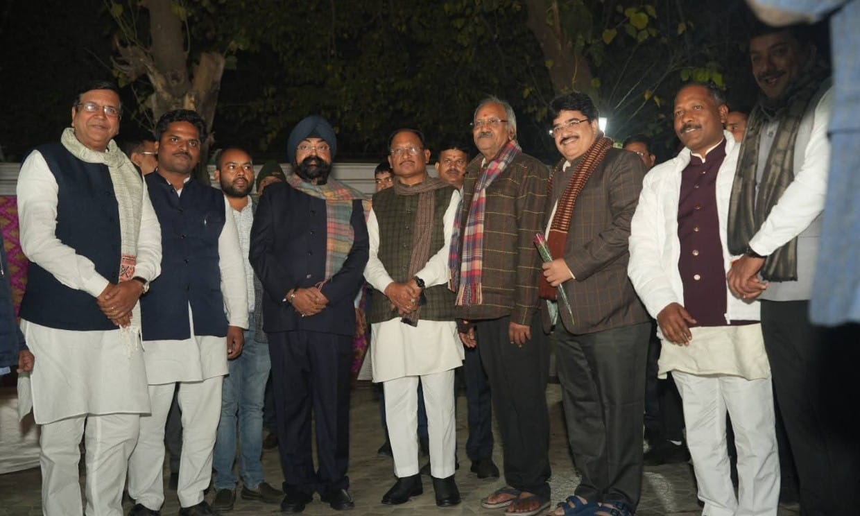 छत्तीसगढ़ के मुख्यमंत्री सहित भाजपा के महत्वपूर्ण नेता सांसद बृजमोहन अग्रवाल के दिल्ली स्थित आवास पर रात्रि भोज में हुए शामिल