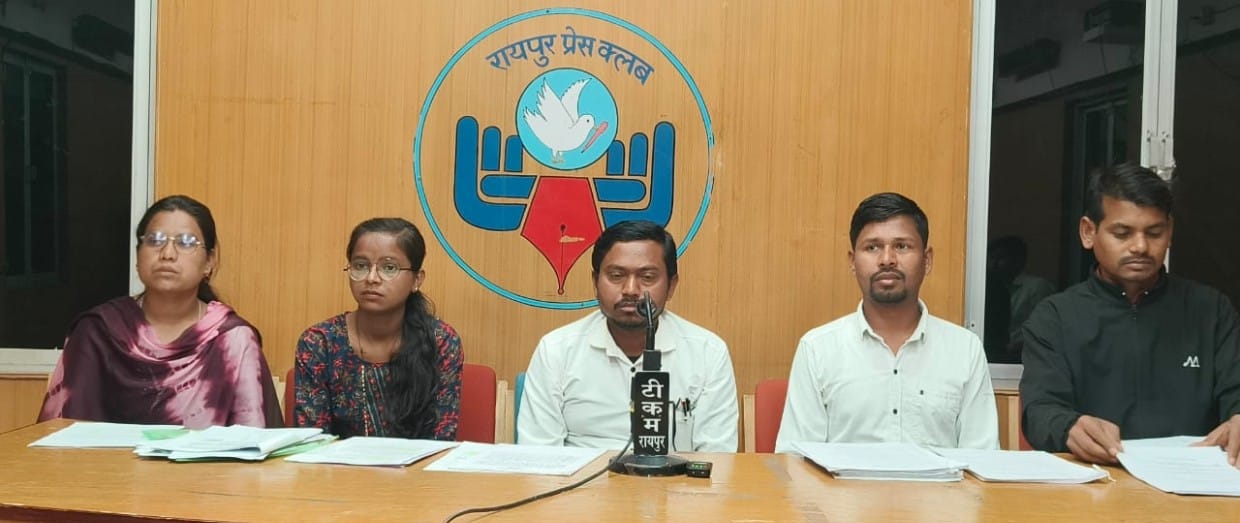 सहायक शिक्षक भर्ती 2023: न्यायालयीन आदेशों के बाद भी नियुक्ति न देने से डीएड अभ्यर्थियों का आमरण अनशन का आज 36 वा दिन