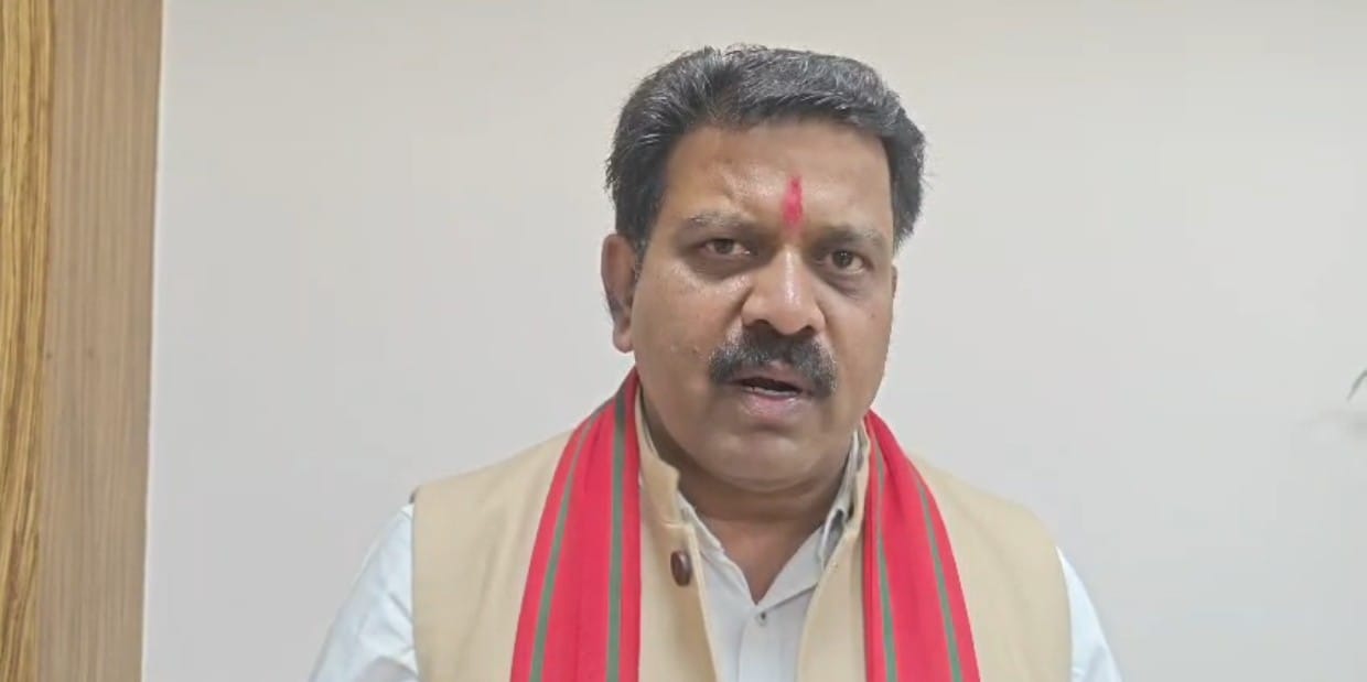 धान खरीदी व संग्रहण केंद्रों पर लापरवाही पर हो सख्त कार्रवाई – उपमुख्यमंत्री श्री शर्मा,,किसान हित में धान खरीदी की अवधि बढाने के लिए मुख्यमंत्री जी का आभार- श्री शर्मा