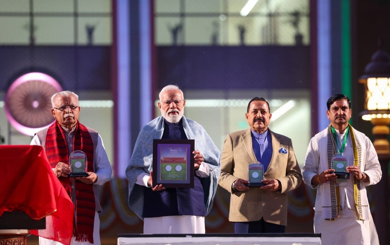 सेवा तीर्थ राष्ट्र को समर्पित: ‘नागरिक देवो भव’ की भावना से प्रेरित ऐतिहासिक पहल प्रधानमंत्री ने कर्तव्य भवन 1 एवं 2 का उद्घाटन किया; शासन वास्तुकला में परिवर्तनकारी मील का पत्थर