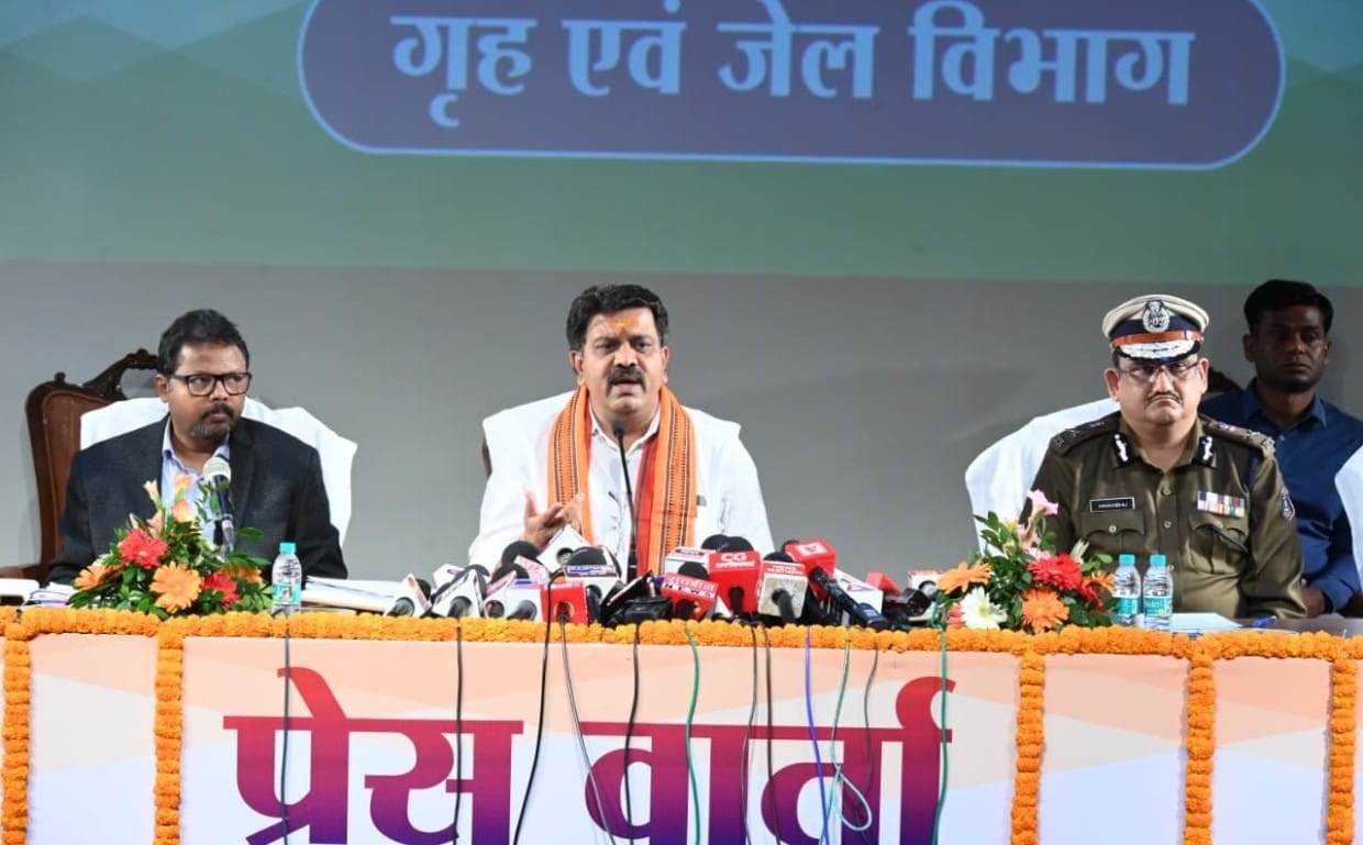 उपमुख्यमंत्री शर्मा ने सरकार की उपलब्धियों एवं आगामी रणनीतियों को लेकर पत्रकारों से हुए रूबरू,,, नए अपराधिक कानूनों के प्रयोग से पुलिस प्रकिया हुई तीव्र एवं आसान,,,, उपमुख्यमंत्री विजय शर्मा
