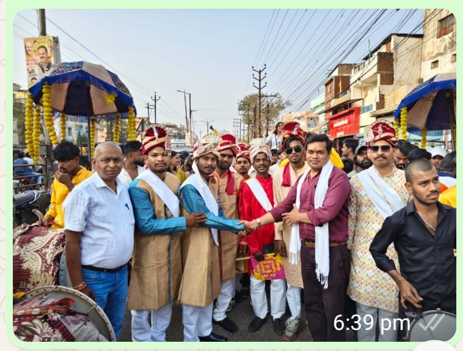 निःशुल्क ‘खाकी मंडपम’ आदर्श विवाह समारोह में शामिल हुए रायपुर प्रेस क्लब अध्यक्ष मोहन तिवारी, नवविवाहितों को दिया आशीर्वाद