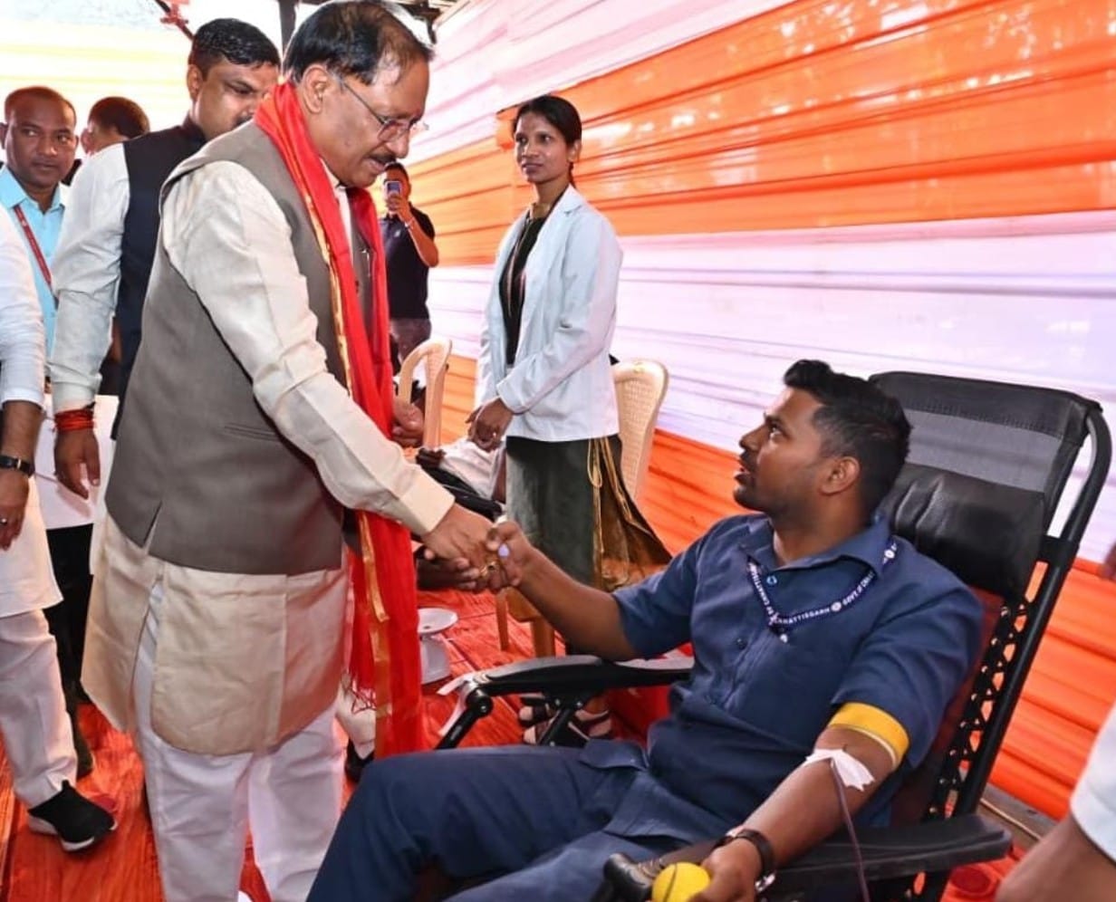 जन्मदिन पर सेवा का संदेश: मुख्यमंत्री श्री साय ने जन्मदिन पर रक्तदान शिविर का किया शुभारंभ