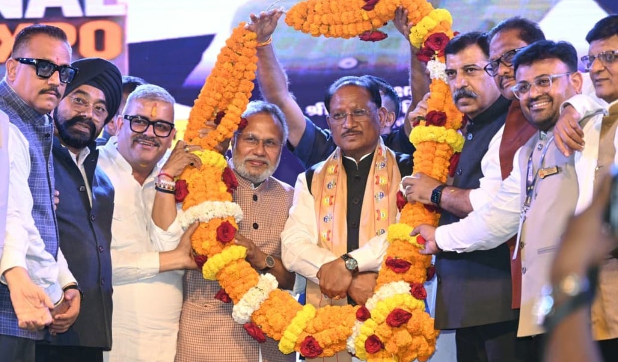 विकसित भारत के संकल्प के साथ विकसित छत्तीसगढ़ की ओर तेजी से बढ़ रहा प्रदेश : व्यापार एवं उद्योग के लिए छत्तीसगढ़ में बना है अनुकूल माहौल – मुख्यमंत्री श्री विष्णुदेव साय