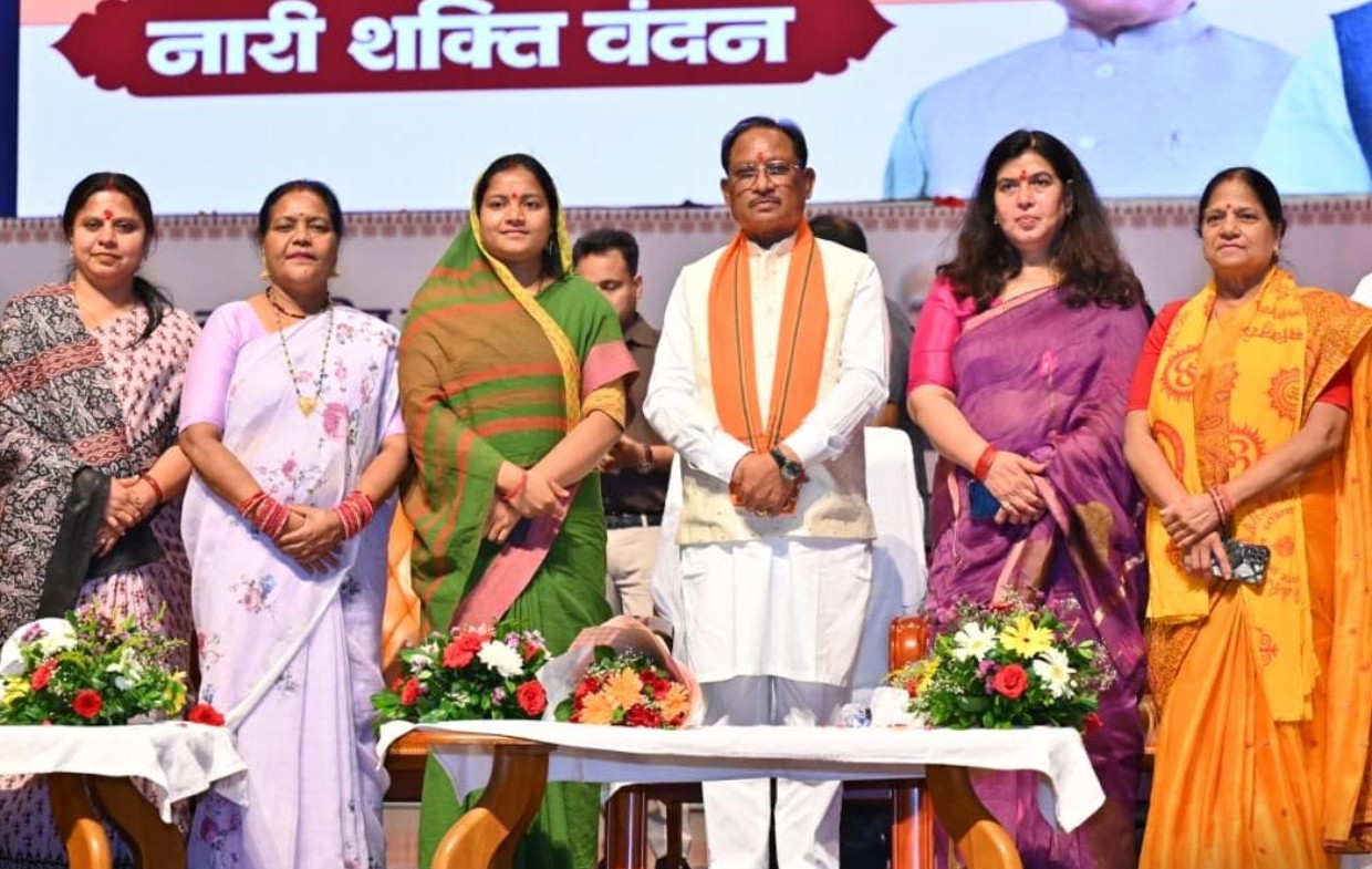 नारी शक्ति वंदन अधिनियम 21वीं सदी का सबसे महत्वपूर्ण निर्णय, प्रधानमंत्री के दृढ़इच्छा शक्ति और साहसिक निर्णय से पूरा होगा महिलाओं का सपना : मुख्यमंत्री श्री साय