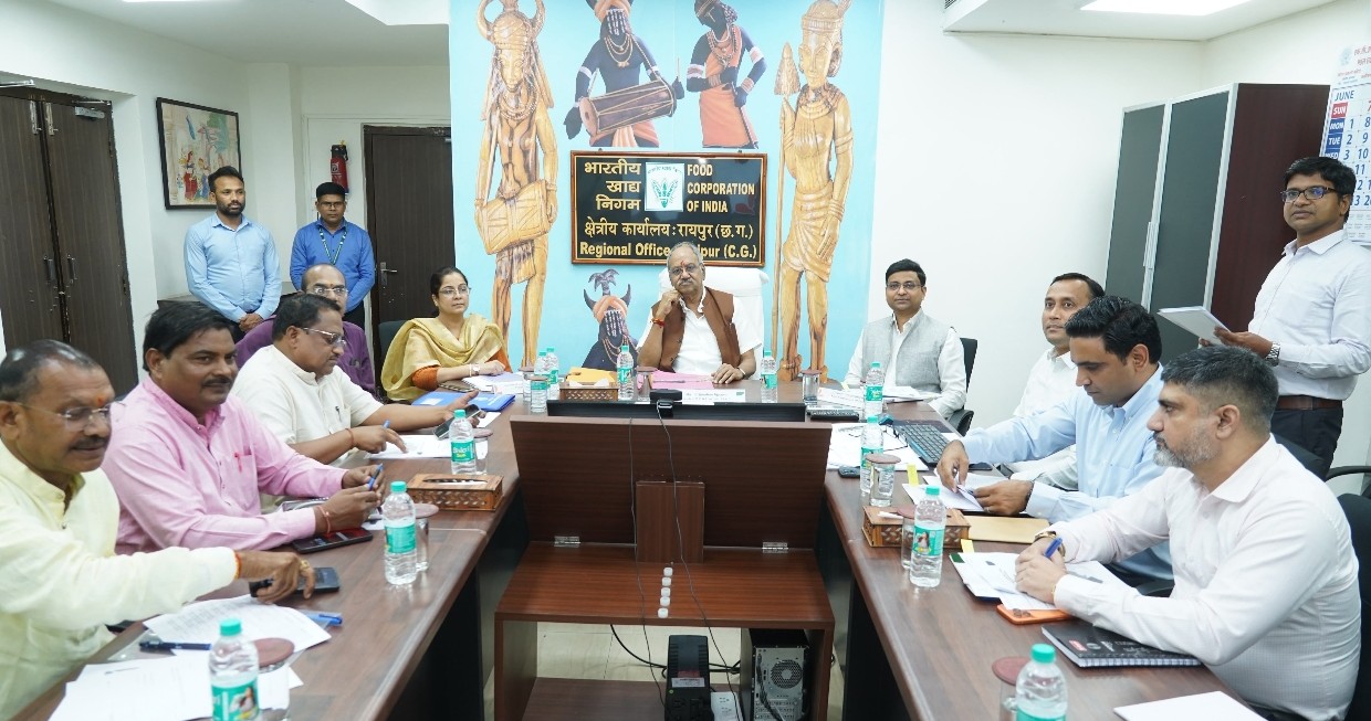 FCI सलाहकार समिति की बैठक में सांसद बृजमोहन अग्रवाल का बड़ा प्रस्ताव: छत्तीसगढ़ के सभी संभागों में खुलें मंडल कार्यालय,,किसानों को उचित मूल्य, जनता को निर्बाध राशन मिले: FCI बैठक में बृजमोहन अग्रवाल ने दिए सख्त निर्देश