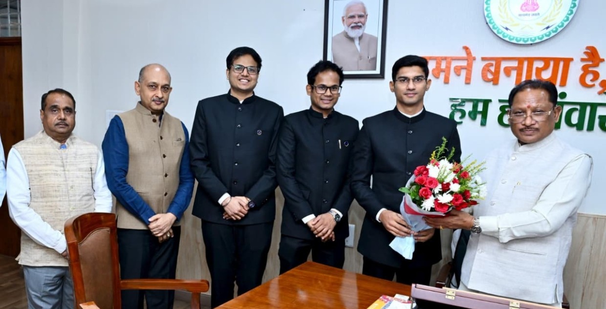जनसेवा ही प्रशासनिक सेवा का सर्वोच्च उद्देश्य संवेदनशीलता,निष्पक्षता और समर्पण के साथ अपने दायित्वों का करें निर्वहन : मुख्यमंत्री श्री साय