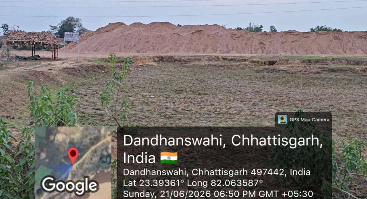 मुख्यमंत्री के निर्देश पर अवैध रेत खनन और भंडारण के विरुद्ध लगातार हो रही सख्त कार्रवाई केंद्रीय उड़नदस्ता की संयुक्त टीम ने किया रात्रिकालीन औचक निरीक्षण हाईटेक ड्रोन सर्वे से अनुज्ञा के अनुरूप खनन और भंडारण की हो रही है विस्तृत जांच