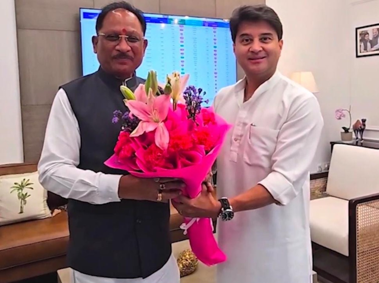 छत्तीसगढ़ के दूरस्थ क्षेत्रों को मिलेगी मजबूत डिजिटल पहचान, 2,305 नए मोबाइल टावरों के लिए मुख्यमंत्री श्री विष्णु देव साय ने केंद्र से मांगी मंजूरी