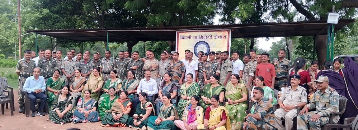 तीसरी बटालियन शसस्त्र बल के जवानों की सुनी कलाइयां राखी से सजी, हुवे भाव विभोर, जिंदगी ना मिलेगी दोबारा की बहनों ने घर से दूर ड्यूटी पर तैनात तीसरी बटालियन के जवानों को बाँधी राखियां