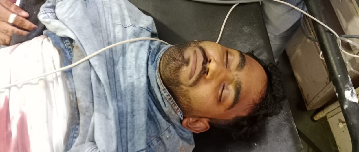 भिलाई नगर ढिल्लन होटल के सामने नेहरू चौक पर रात्रि 11,30 बजे के करीब चाकू बाजी की घटना में घायल 26 वर्षीय युवक की ईलाज के दौरान सुबह सुबह अस्पताल में मौत