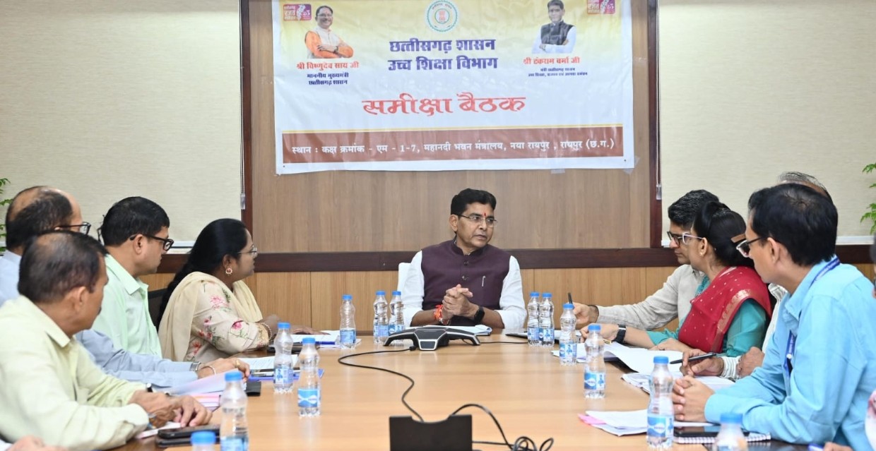 700 सहायक प्राध्यापकों की भर्ती और पदोन्नति प्रक्रिया में अनावश्यक विलंब न करें उच्च शिक्षा मंत्री टंक राम वर्मा ने ली समीक्षा बैठक