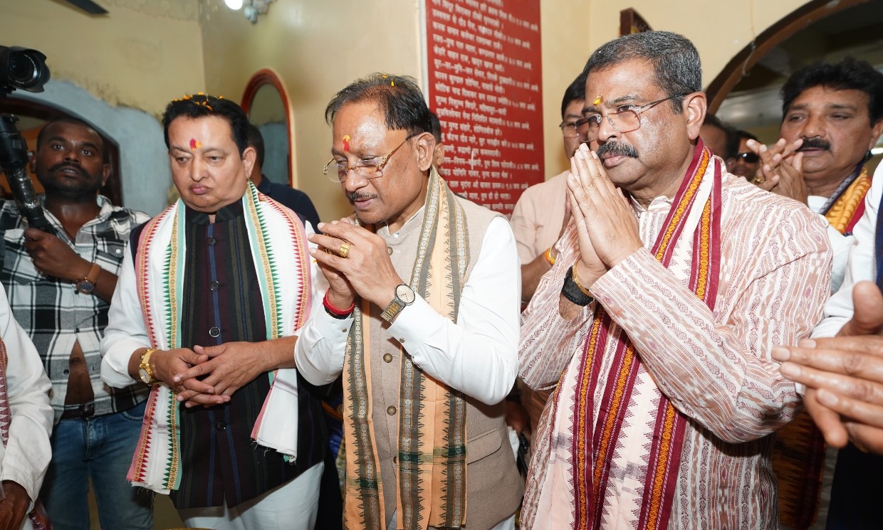 मुख्यमंत्री विष्णुदेव साय ने रामचंडी मंदिर में की पूजा-अर्चना, प्रदेश की खुशहाली की कामना